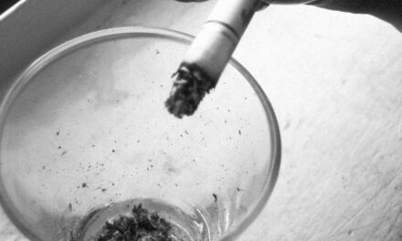 Smoking increases the risk of illness and viral infection, including type of coronavirus