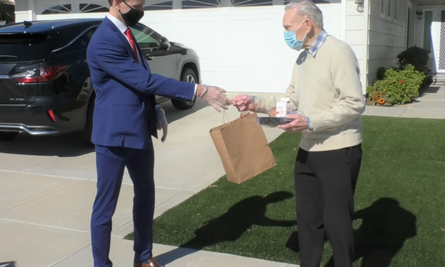 Oceanside WWII veteran receives a special delivery from Meals on Wheels