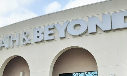 Bed Bath & Beyond files voluntary Chapter 11, closing stores
