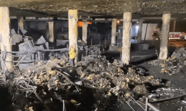 Los Angeles major storage yard fire damages I-10 freeway
