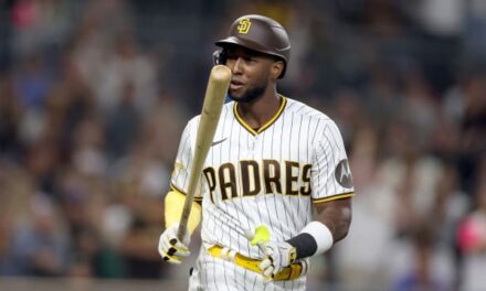Padres sign Jurickson Profar to one-year contract
