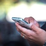 For young adults, limiting social media use doesn’t improve well-being