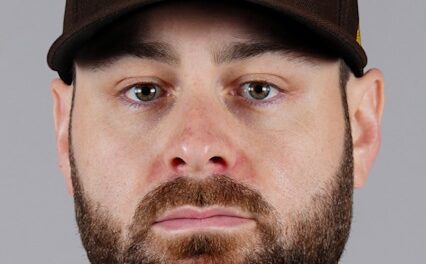 Padres add Lucas Giolito on one-year deal