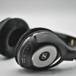 Wearing headphones during surgery may reduce nausea and vomiting afterward